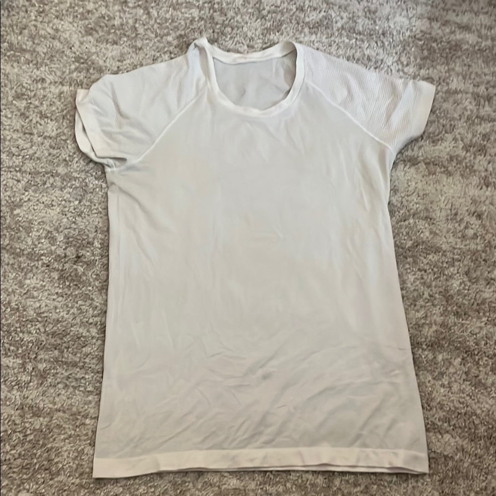 White lululemon swiftly tech